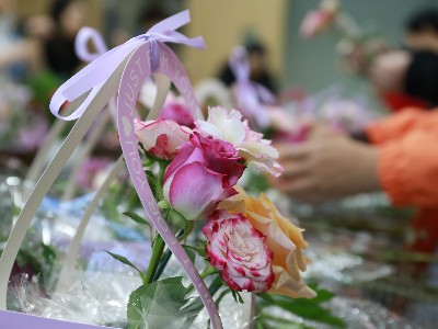 當(dāng)科技邂逅花香——倍斯特春日員工插花沙龍點亮創(chuàng)意與溫情